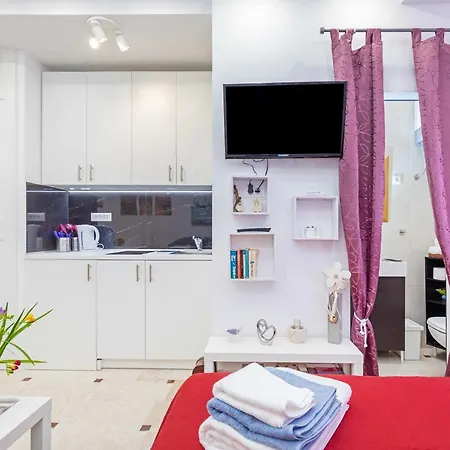 Apartman 24 Négyzetméteres, 1 Hálószobás 1 Fürdőszobával Lapad Területén *