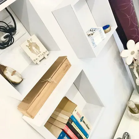 Downtown Studio Apartment *